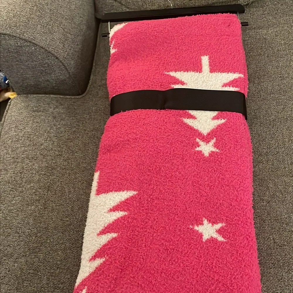 PINK christmas tree blanket